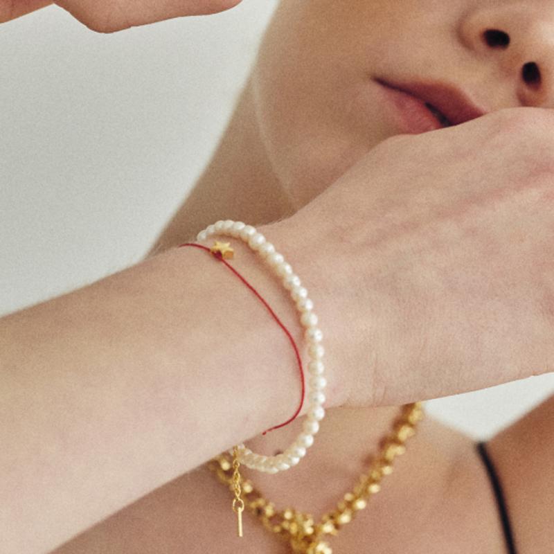 Modern Everyday Dainty Pearl Bracelet