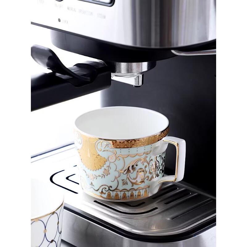 Ensemble élégant de tasses à café et à thé en porcelaine d'os