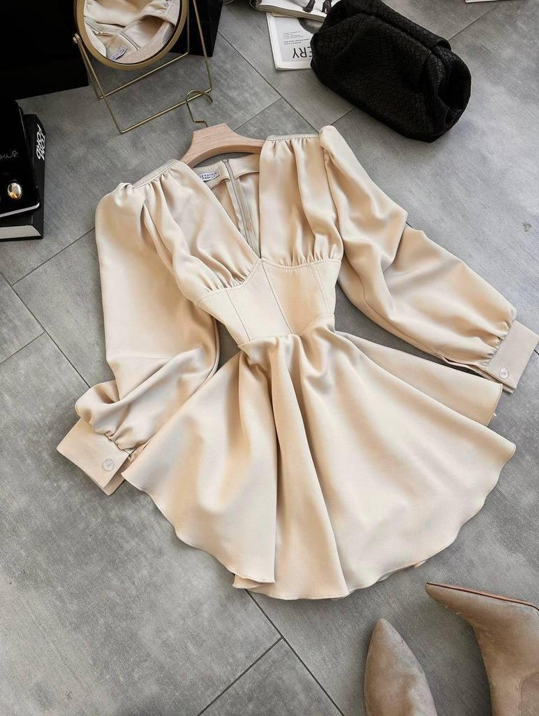 Elegant Women's Spring V-Neck Solid Color Long Sleeve Party Dress