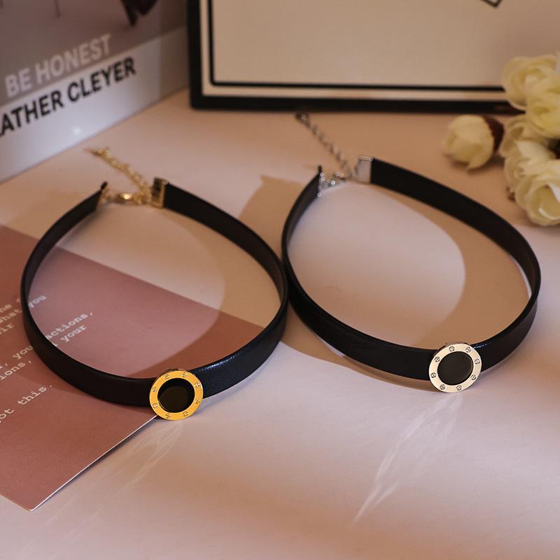 Elegant Luxury Women's Clavicle Choker Necklace - Simple, Fashionable, and Versatile Design