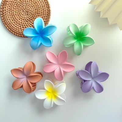 Elegantní žraločí spona do vlasů s květy Bauhinia a Frangipani pro ženy