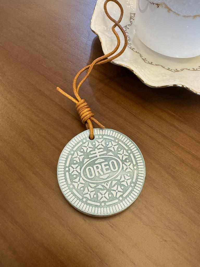 Handmade Oreo Chocolate Vegetable Tanned Cowhide Leather Hanging Accessories Hand Tents Car Keychains Pendants Gift Customization