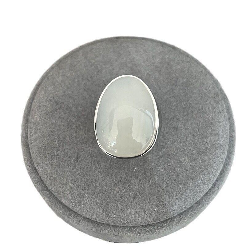 

Кольцо в форме голубиного яйца из черного и белого агата, женское, легкое, роскошное, нишевое, с индивидуальным дизайном, преувеличенное, с широким лицом No. 8