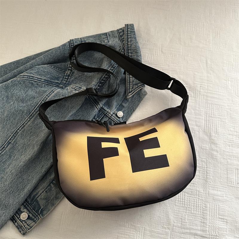 

New shoulder bag gradual change color women s bag high sense niche design trend messenger bag personality versatile leisure