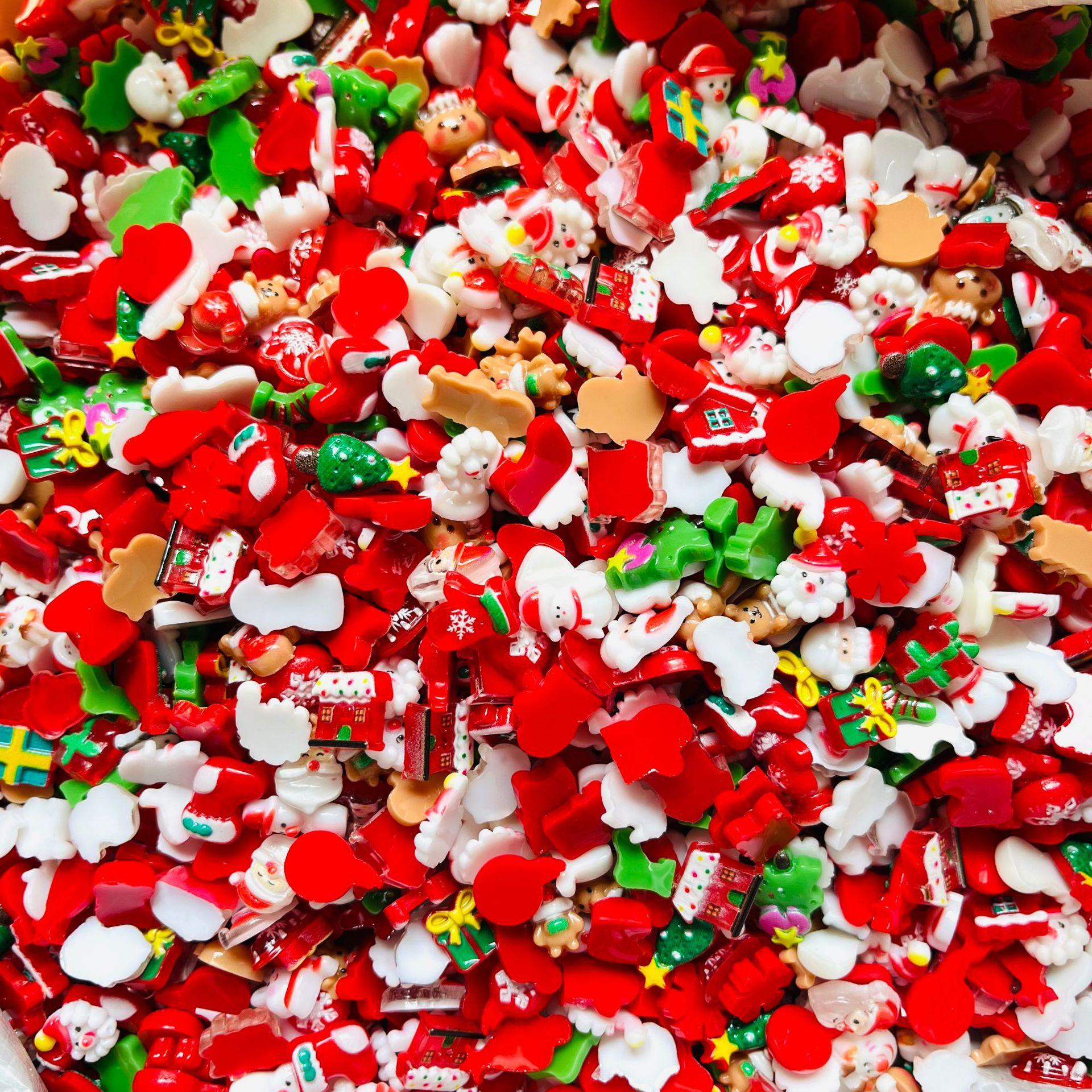 

50 шт. смоляных рождественских кабошонов в форме Санта-Клауса, снеговика, снежинки, остролиста, рождественской елки, смешанных для скрапбукинга, поделок, украшений для волос