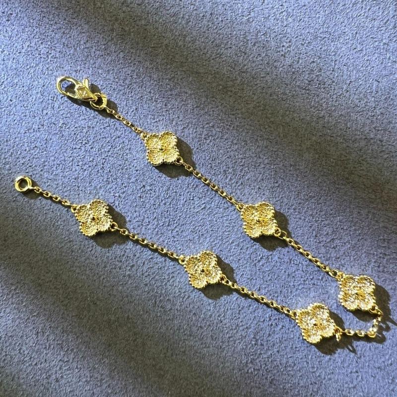 Boutique Vierblättriges Kleeblatt Mini 9mm Sechs Blumen Armband 18k Ins Mode Herren- und Damenarmbänder