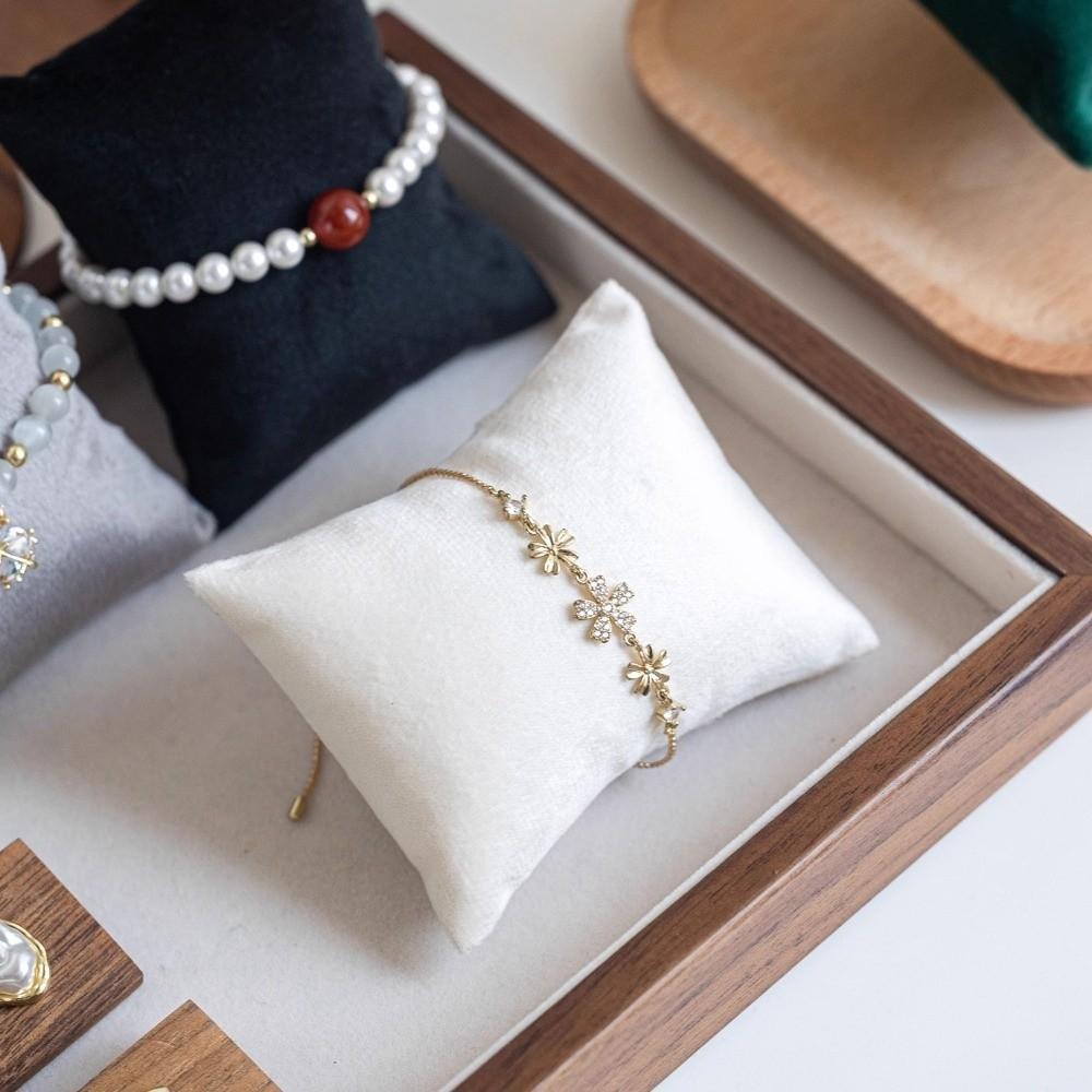 Samt-/Leder-Kissenhalter-Display-Organizer Kissen Für Schmuckfotografie