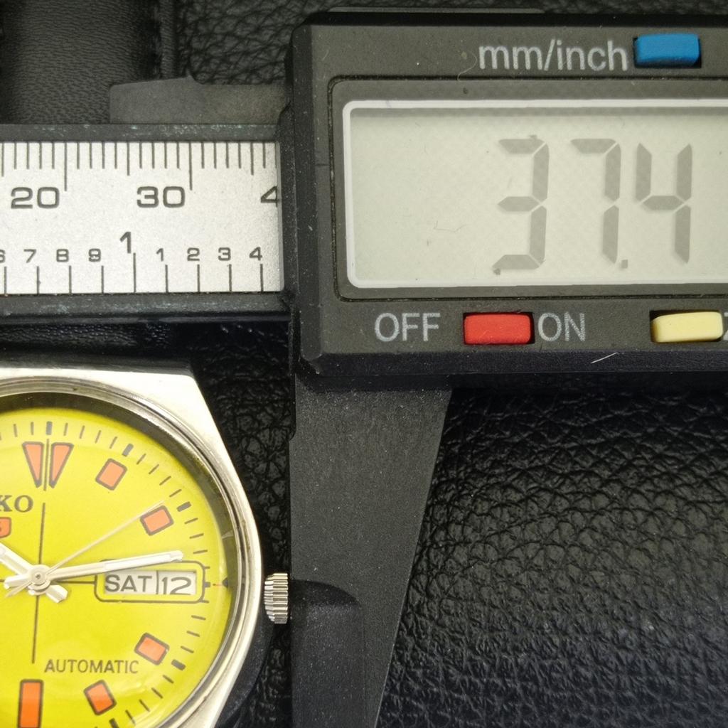 AUTOMATIC VINTAGE SEIKO 5 JAPAN 6309A MENS YELLOW COLOR DIAL WATCH A702738-1 R210-a702738