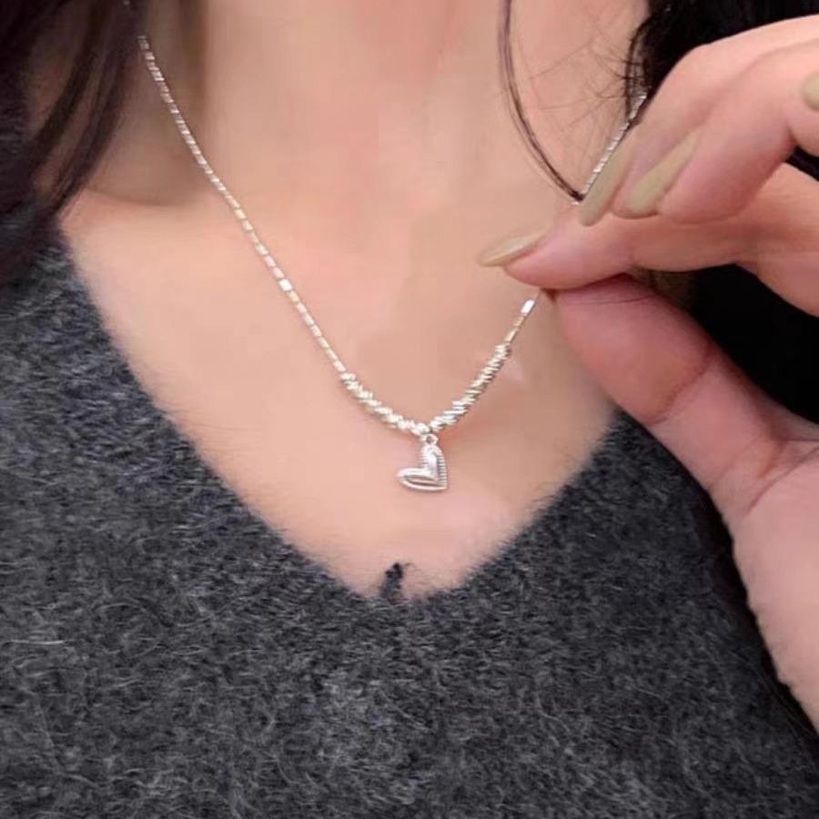 Love transfer bead pendant necklace women's light luxury niche sweater chain simple cold wind collarbone chain accessories