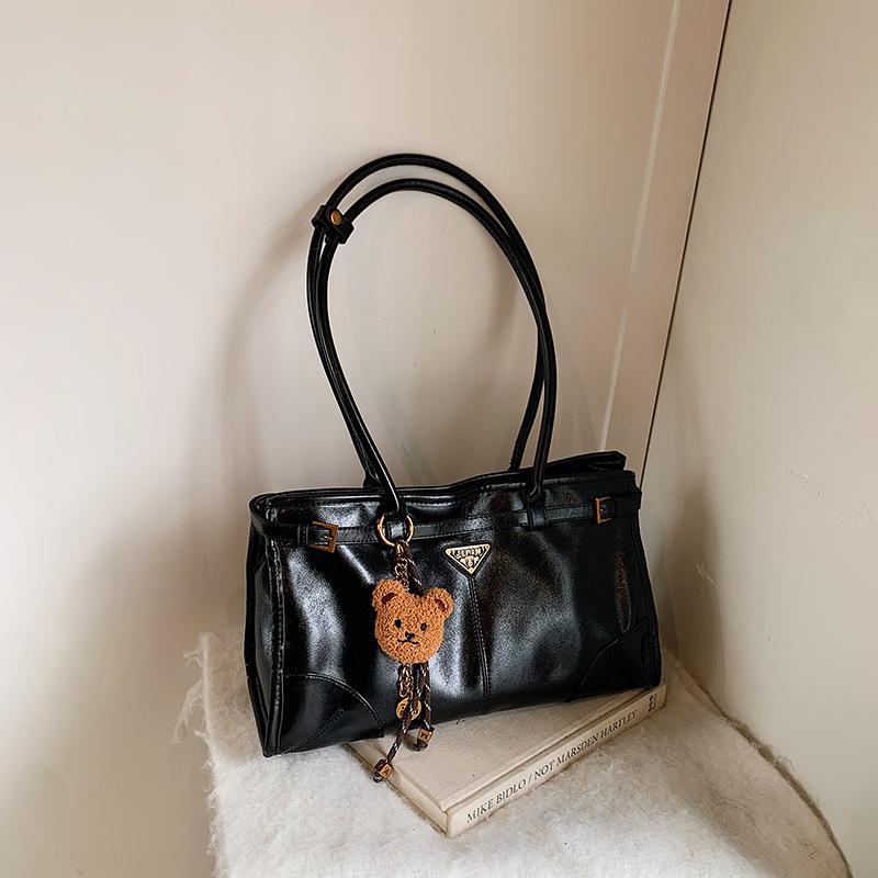 

Underarm bag women s new retro casual commuter handbag high sense