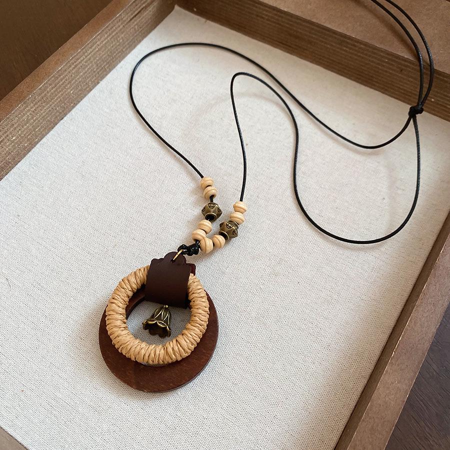 Minimalist Adjustable Acrylic Geometric Necklace - Versatile Fashion Sweater Chain