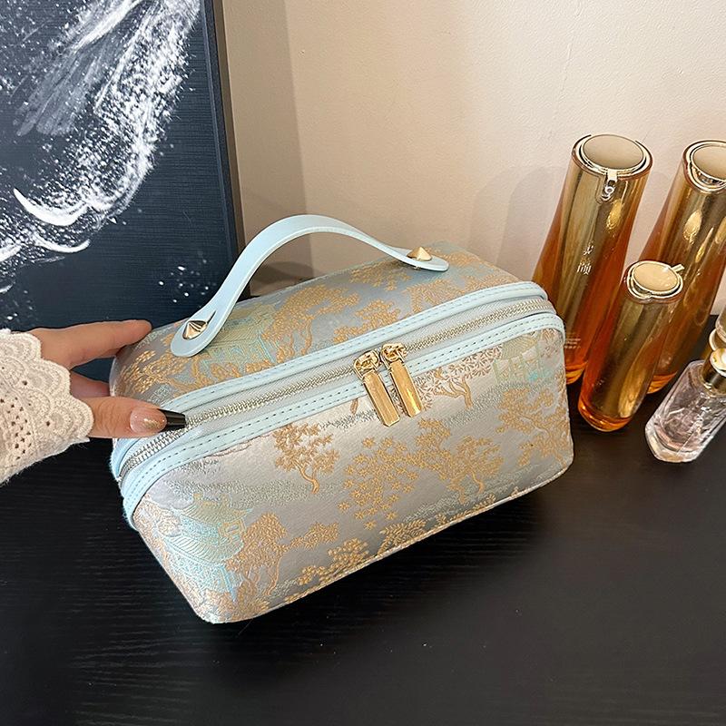 

New Multifunctional Makeup Bag For Women PU Leather Large Capacity Portable Zipper Travel Makeup Brush Toiletries Storage Bag 24x12x12cm синій