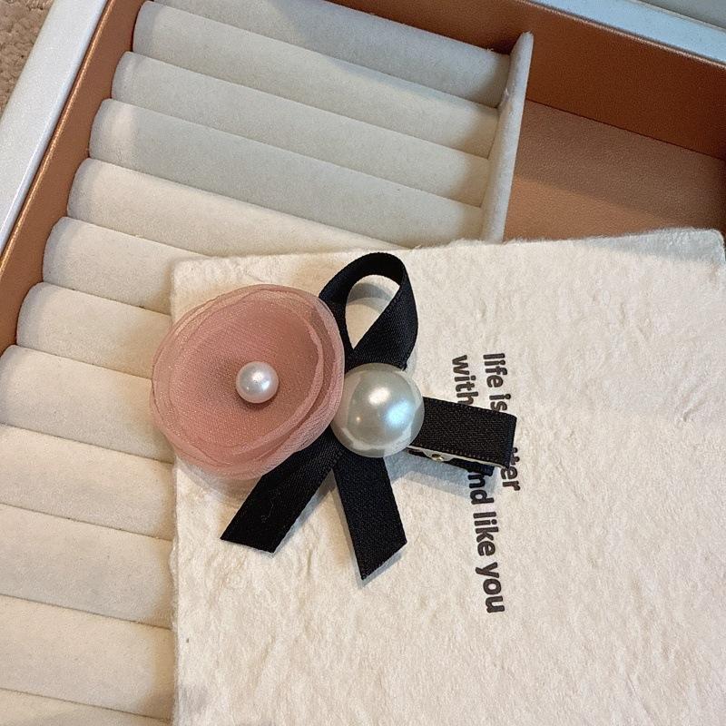 Korean New Arrival: Luxurious Pearl Hairpin with Flower Edge for Women, High Quality