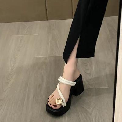 Mode Damen Sandalen mit hohen Absätzen 2025 neu dickabsatzig dicksohlig zwei Tragevarianten coole Slipper Damen Sommer Outdoor Zehen-Strandschuhe