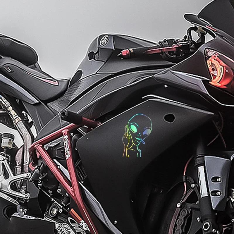 Car Funny Alien Personality Decor Sticker 11X7.6CM Car Sticker Vinyl Decal Car Windows Decor Black /WHITE/LASER