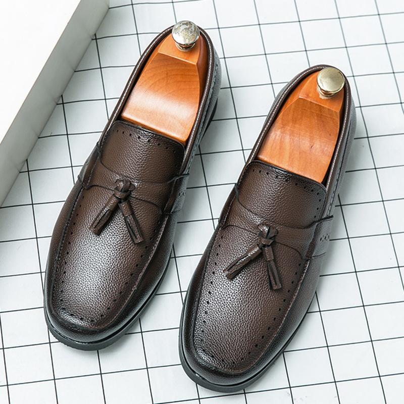 Luxury Designer New Men's Black Brown Tassels Patent Leather Slip On Casual Shoes Formal Wedding Dress Homecoming Penny Loafers