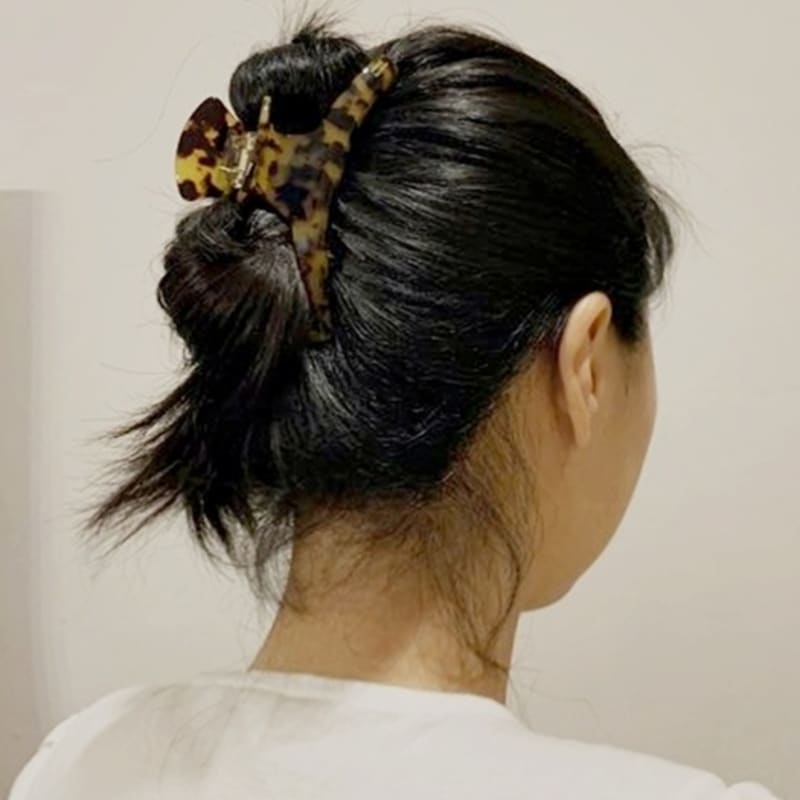 

LOVE ME MONSTER Leopard Hair Clip BEIGE