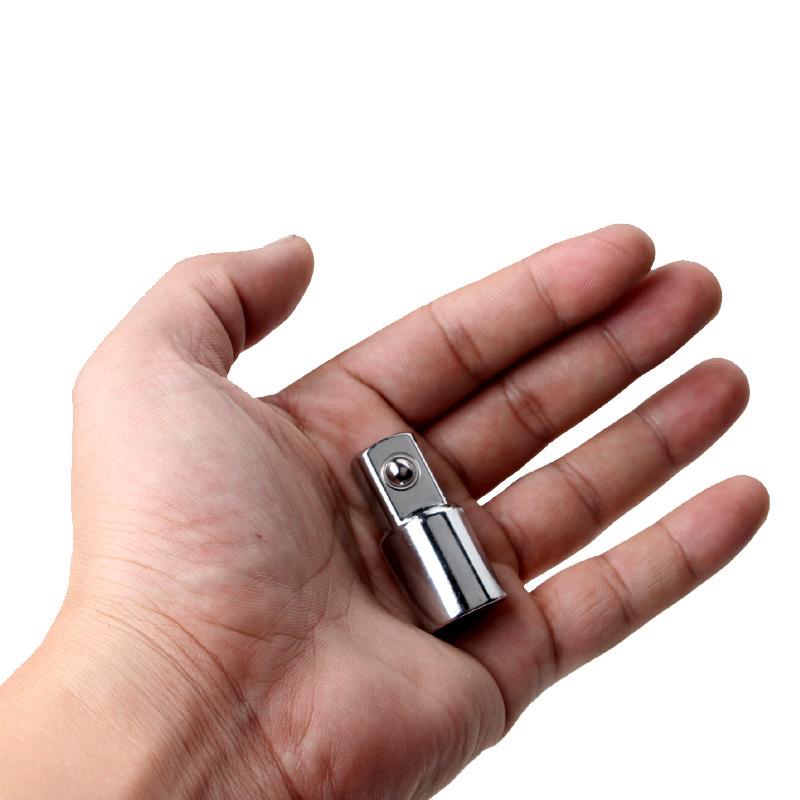 Adapter von großem zu kleinem Ärmel: 1/2" auf 3/8" auf 1/4".