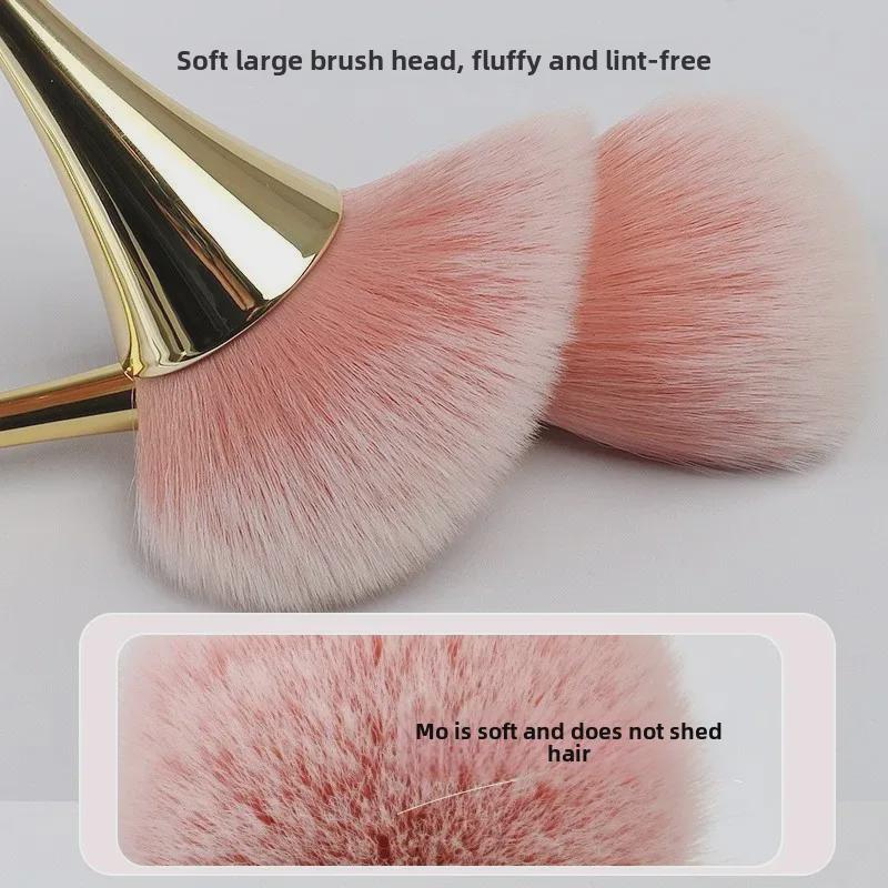 Rose Gold Soft Hair Makeup Brush: Blush & Loose Powder Brush with Animal Hair for a Flawless Finish