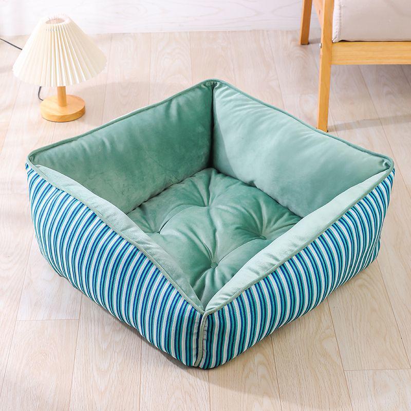 

Pet Bed: All-Season Dog & Cat Mat for Warmth & Comfort L: 70*70CM (up to 25 lbs)