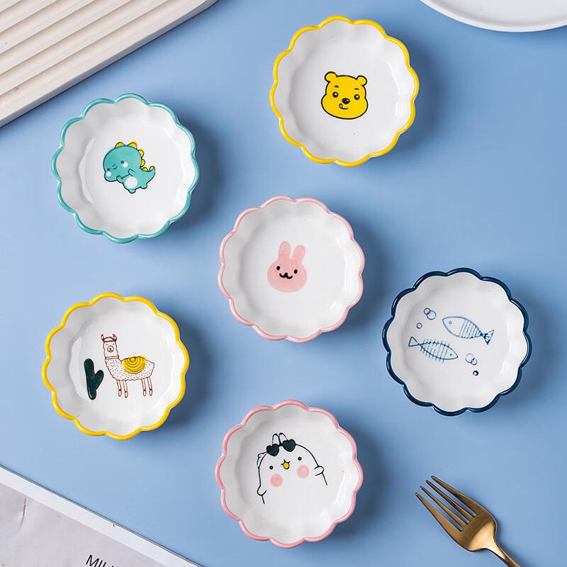 Petal-Shaped Ceramic Dipping Dishes (3-Pack)