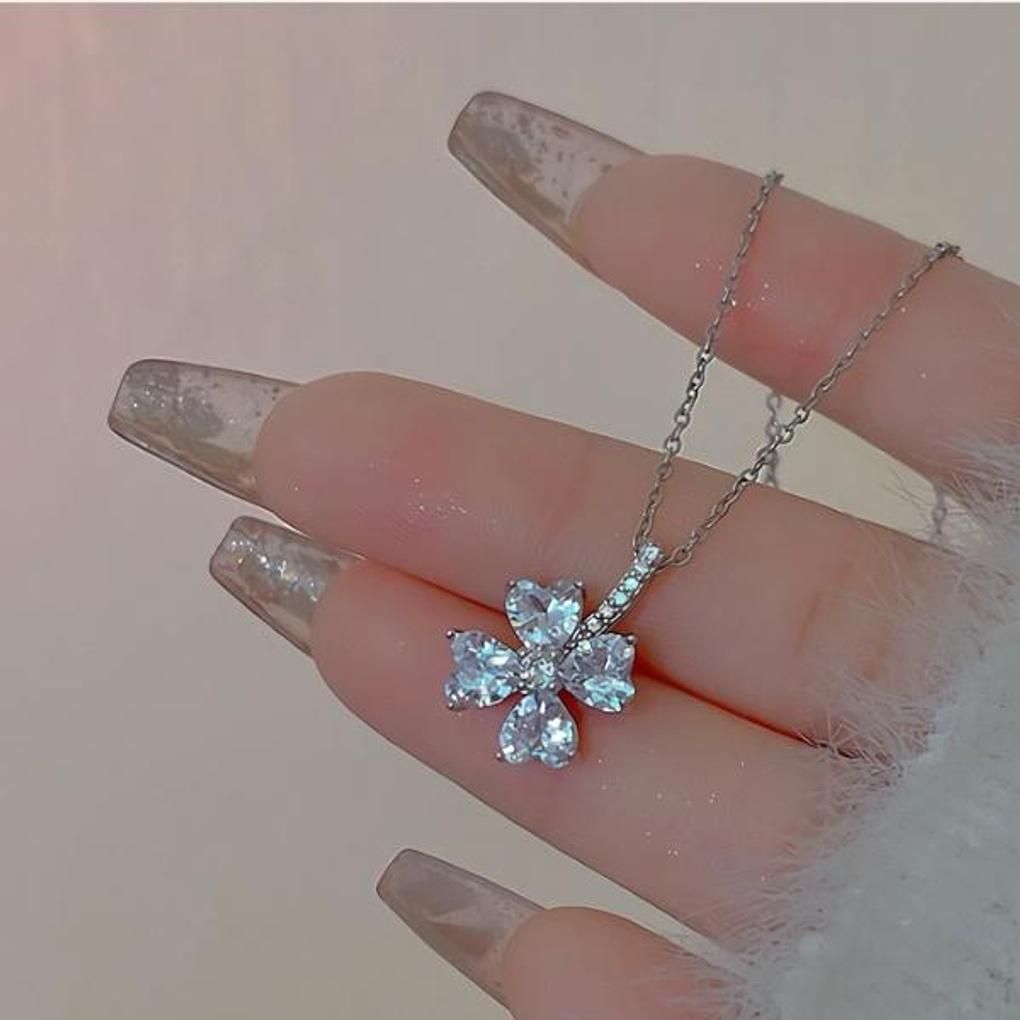 Women's Glass Big Flower Pendant Necklace