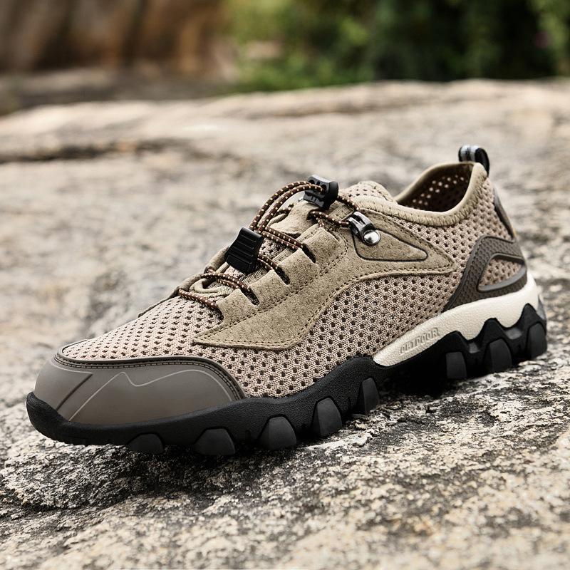 2025 new spring men's travel shoes Korean version breathable sports outdoor mountaineering leather shoes lightweight dad men's shoes tide