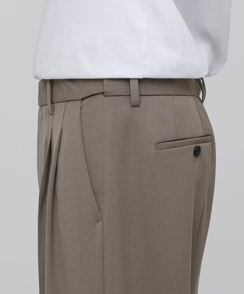 Musinsa Standard Super Wide Hidden Banding Crop Slacks [Dusty Beige]