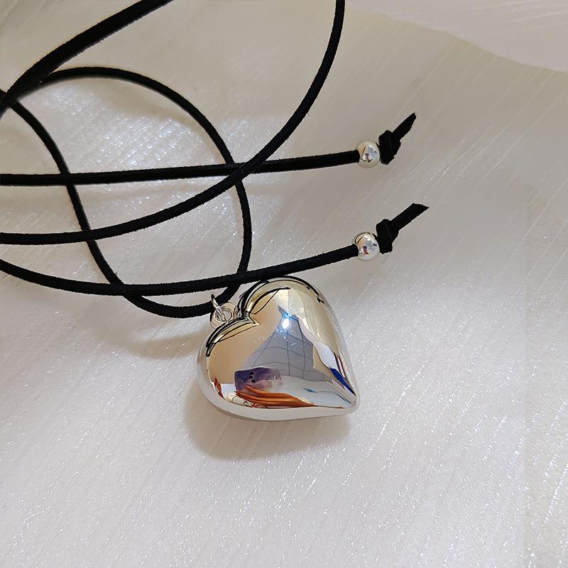 European and American Pull Adjustable Wax Thread Choker Necklace Simple Personality Big Love Pendant Necklace