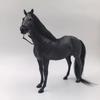 Figurine Animale Cheval Marron Solide Réaliste Moulage Monobloc 23 cm de Long 19,5 cm de Haut Avec Crinière et Queue Rougeâtres Jouet de Collection pour Enfants