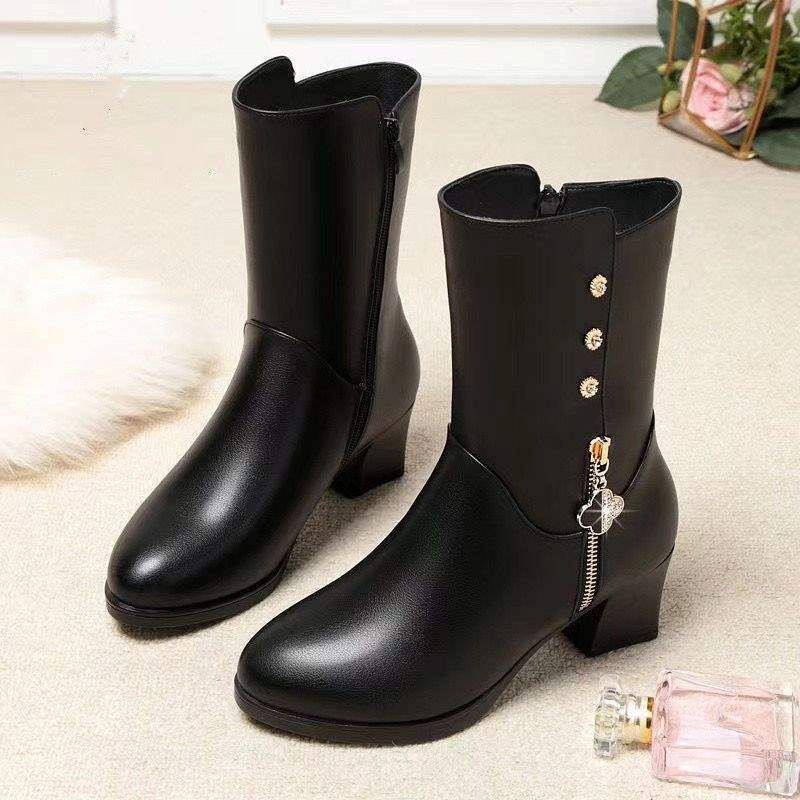 

In the winter of 2025, the new real soft leather mother women s boots medium heel velvet warm medium tube boots middle-aged and elderly cotton boo 40