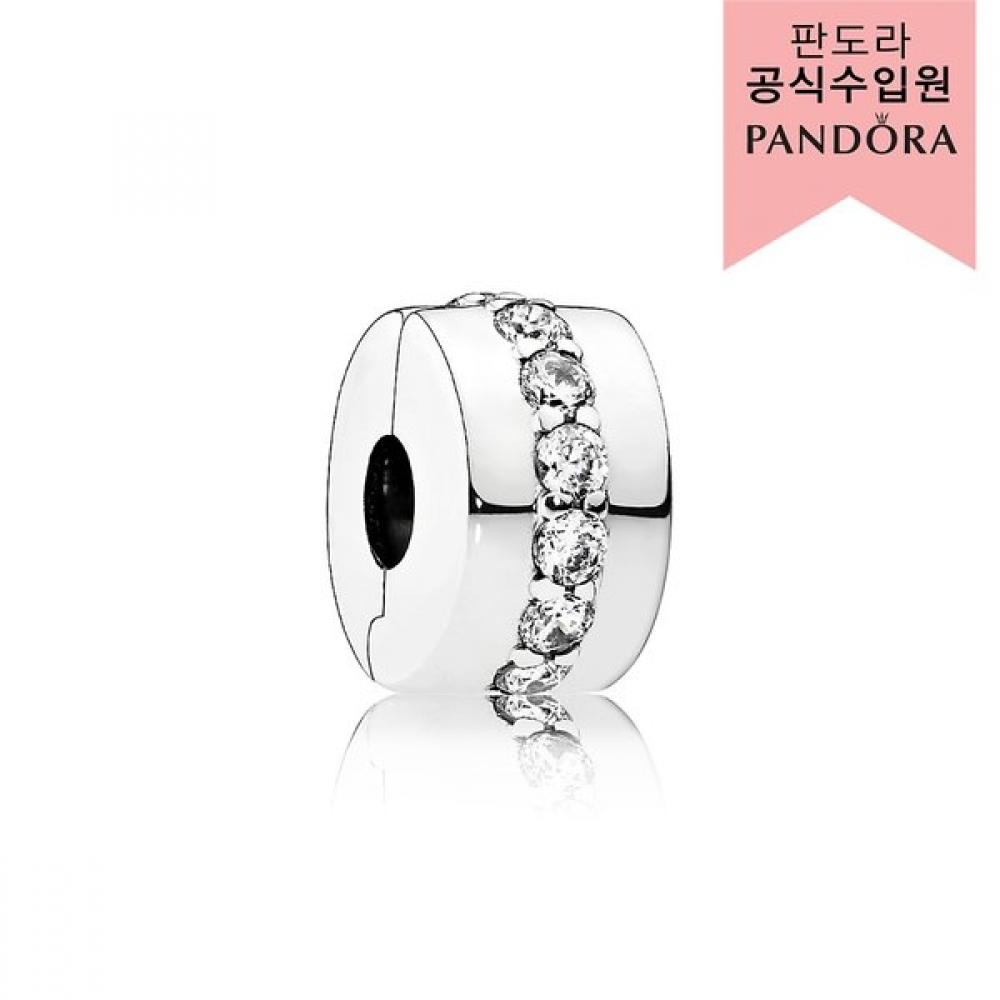 

Pandora Shining Pass Clip 791972cz Single option