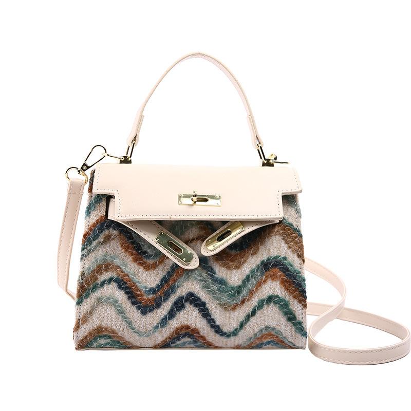 

Bag Women s 2025 Spring New Contrast Color Wave Pattern Personalized Kelly Bag Retro Shoulder Portable Oblique Span Bag белый