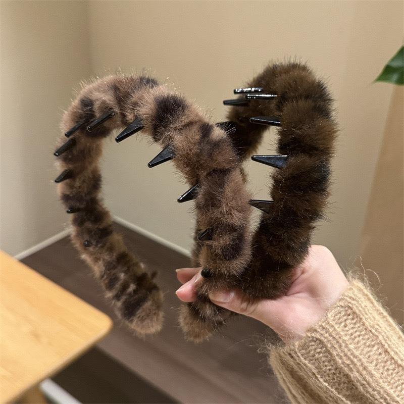 Sweet and Cool Leopard Print Spiked Wavy Hairband for Fluffy Face Wash and Hair Compression, Anti-slip Headband