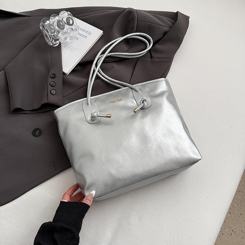 

Premium texture small bag women s new fashion commuter versatile shoulder underarm bag summer portable tote bag