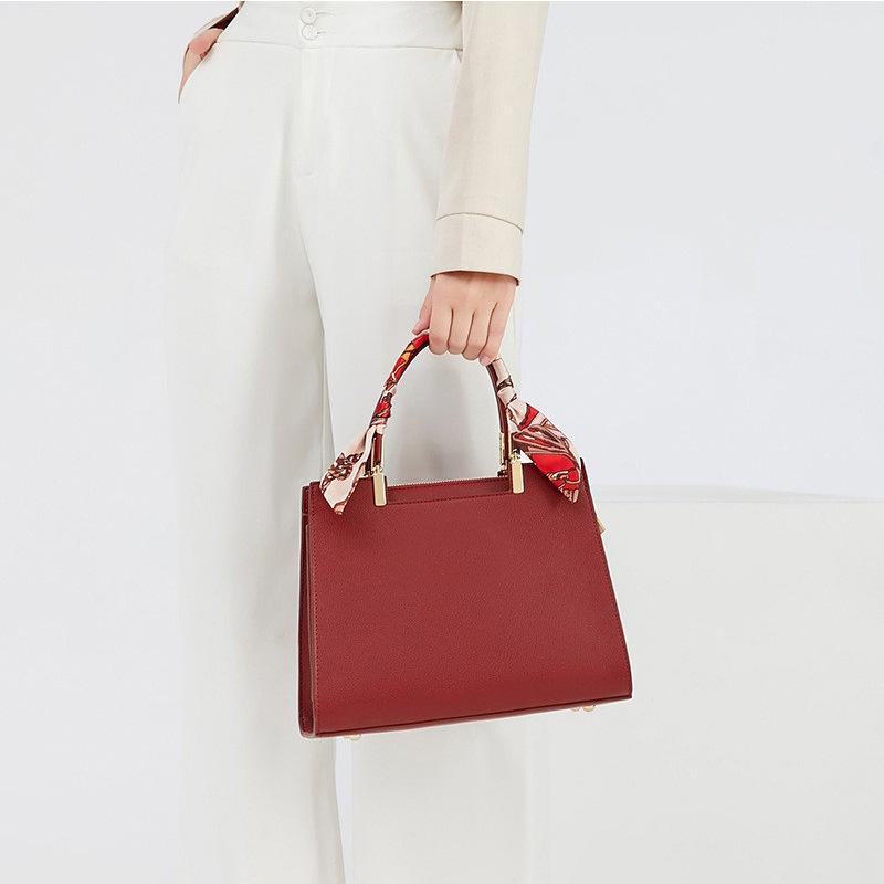 Mom'S Bag, Wedding Bag, High-End Sense, Lady'S Mother-In-Law Messenger Bag, Red Handheld Women'S Bag