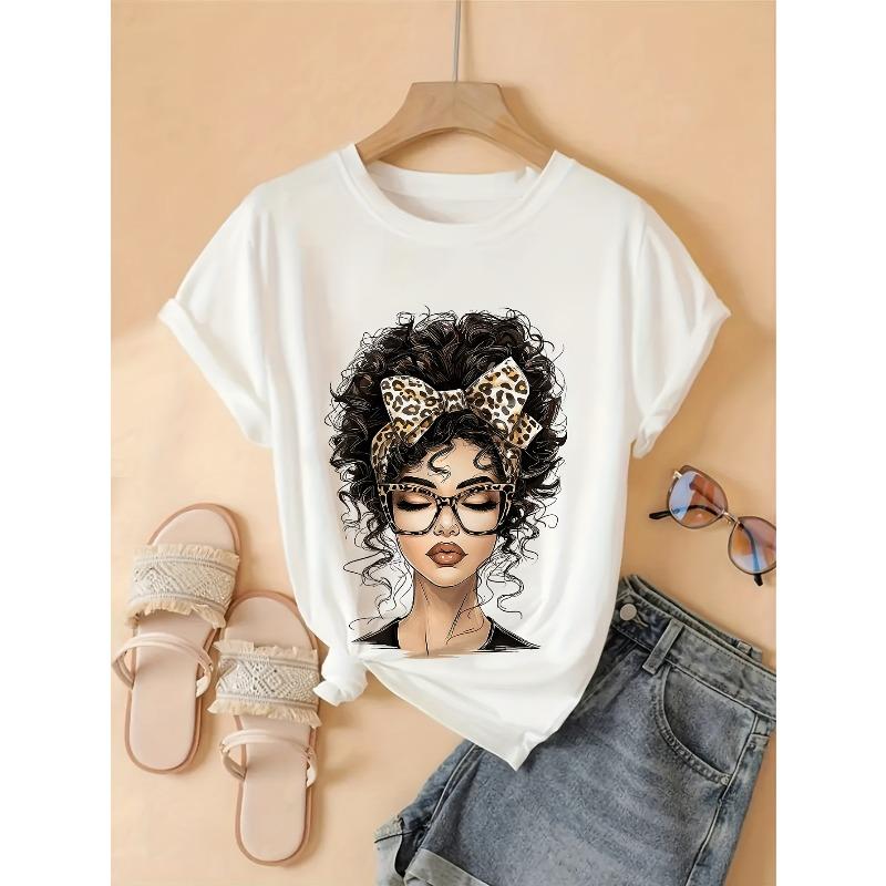 Camiseta Casual Estampada Feminina Tamanho Europeu com Design Moderno de Cabelos Cacheados e Laço de Leopardo, Adequada para Trajes Casuais na Primavera Verão Outono