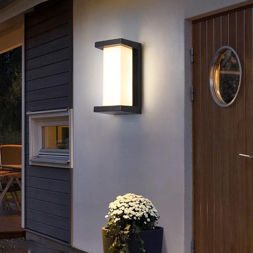 Led Light Motion Sensor Modern Outdoor Lighting AC85-265V Wall Mounted Lamp Garden Lights Background Outdoor Kitchen Staircase L