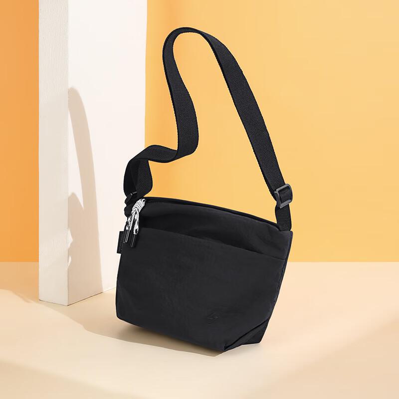 GOLF Casual Crossbody Bag, Lightweight Shoulder Bag, Versatile Sport Bag, Water-Resistant Travel Bag