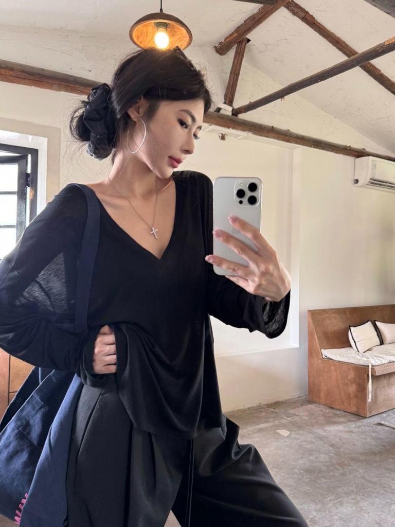 Tencel V-neck Ribbed Sheer Long Sleeve Loose Sun Protection Women's Top