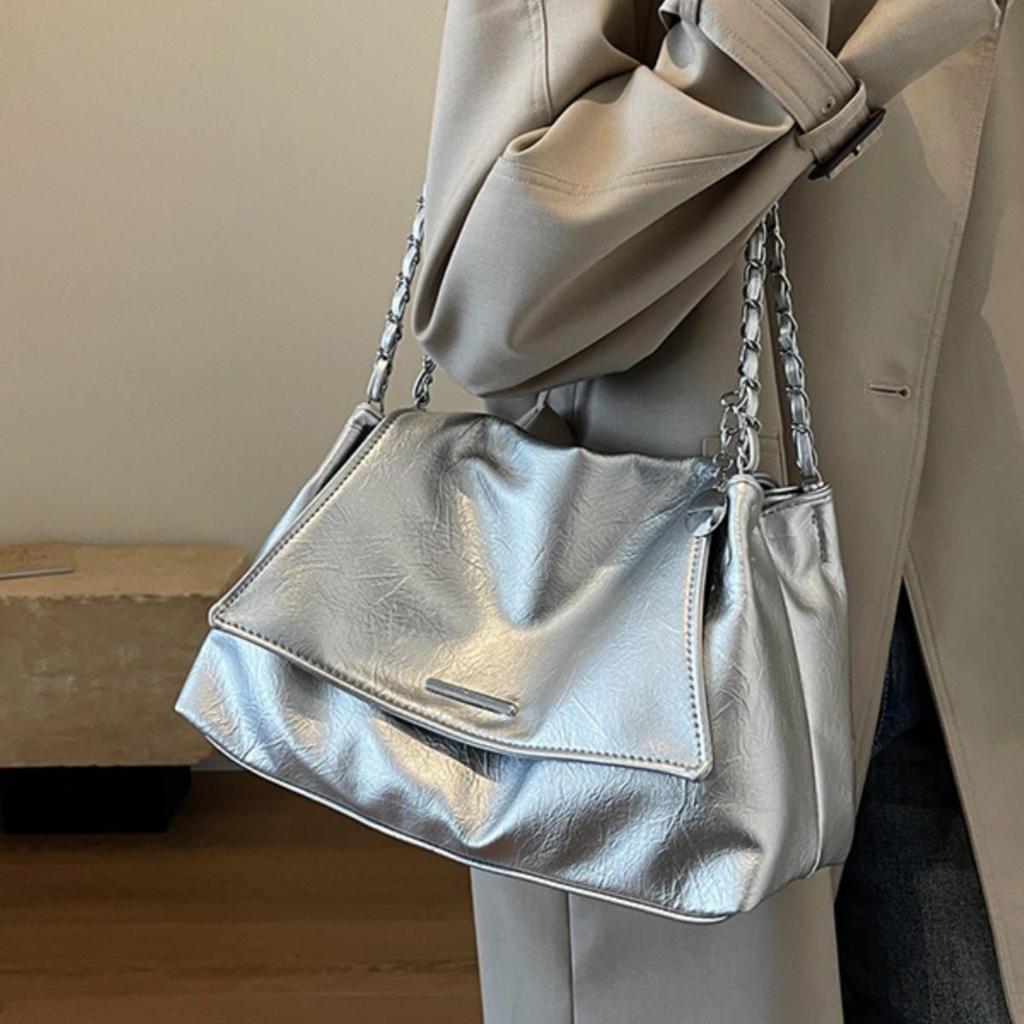 2024 Summer Casual Soft Surface Diamond Chain Large Capacity Shoulder Bag for Women