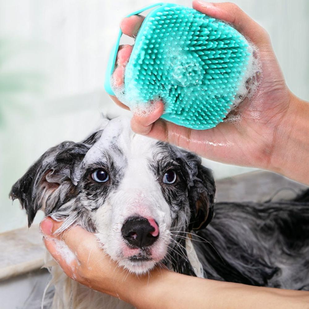 New 2-In-1 Pet Bath Brush Silicone Soft Massage Comb With Liquid Container Safety Shampoo Brush Cleans Hair And Dirt