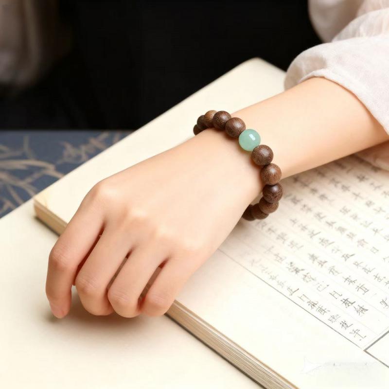 Golden Sandalwood Prayer Beads - Natural Wooden Hand String for Men & Women, Retro Tide Design, Scenic Area Gift.