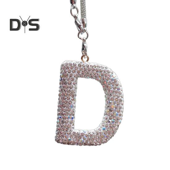 Bling Car Letter Charm Faux Crystal Letter Pendant Car Rear View Mirror Hanging Rhinestone Alfabet Ornament do Samochodowego Choinki