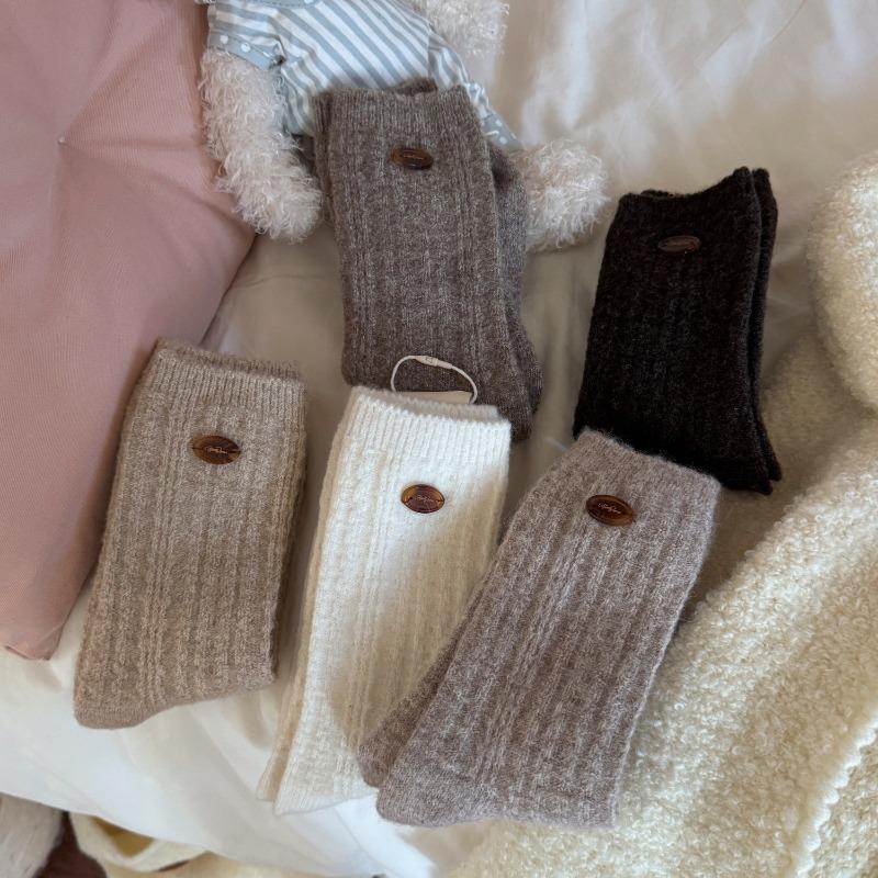 Button Wool Socks, Thick and Warm for Autumn and Winter, Pile Socks, Solid Color, Versatile Cashmere Mid-calf Socks