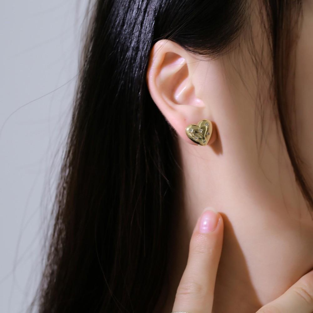 Trendy Cold Wind Popular Stacked Chain Love Heart Pendant Stud Earrings Set