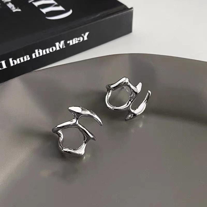 Fashion Liquid Metal Hollow Stud Earring Vintage Unusual Silver Color Irregular Metal Earrings For Women Jewelry