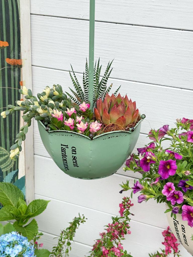 Wrought Iron Hanging Hook for Outdoor Decoration - Umbrella, Flower Pot, Vase, Garden, Balcony