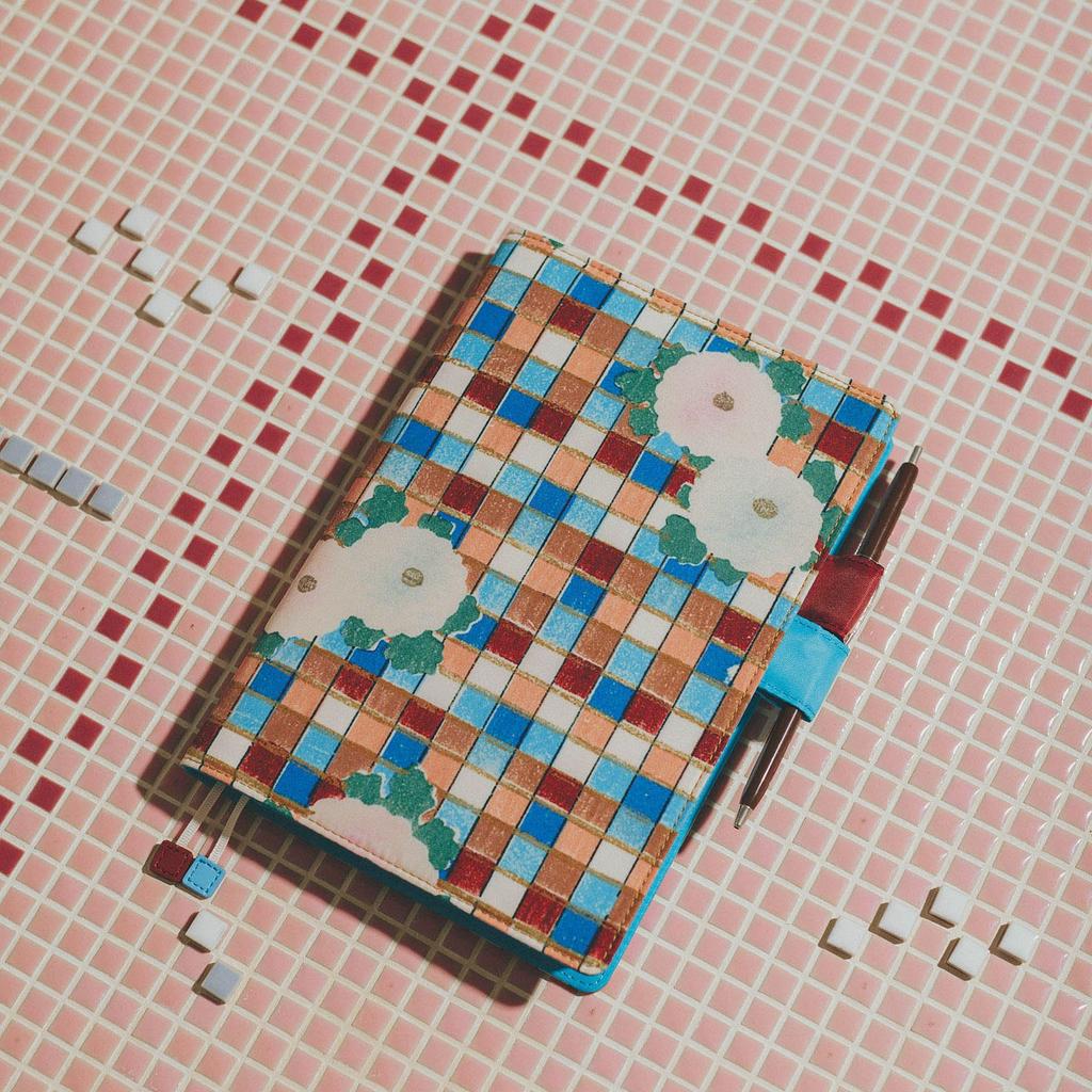 Hobonichi Techo Cousin (A5) Notebook Cover, Geisodo/New Art Sea (Flowers)