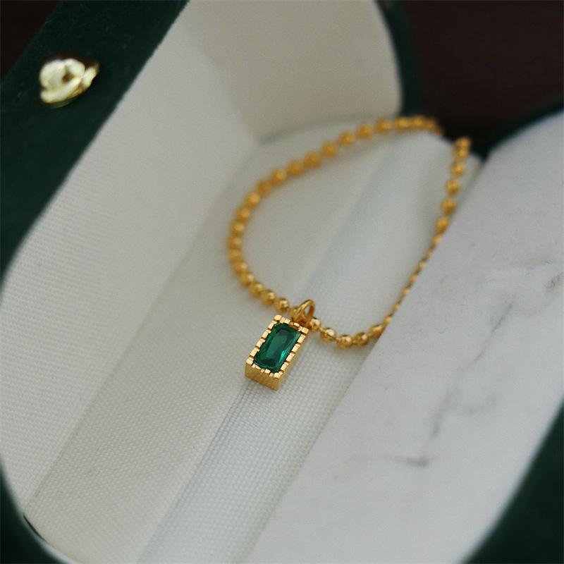 Green Zircon Bead Necklace: Fashionable Gold-Plated Titanium Steel Clavicle Chain for Women
